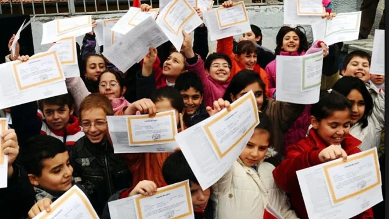Okullar ne zaman kapanıyor? Okullar ne zaman tatil olacak? Yaz tatili tarihi kesinleşti: 2026 yaz tatili tarihleri