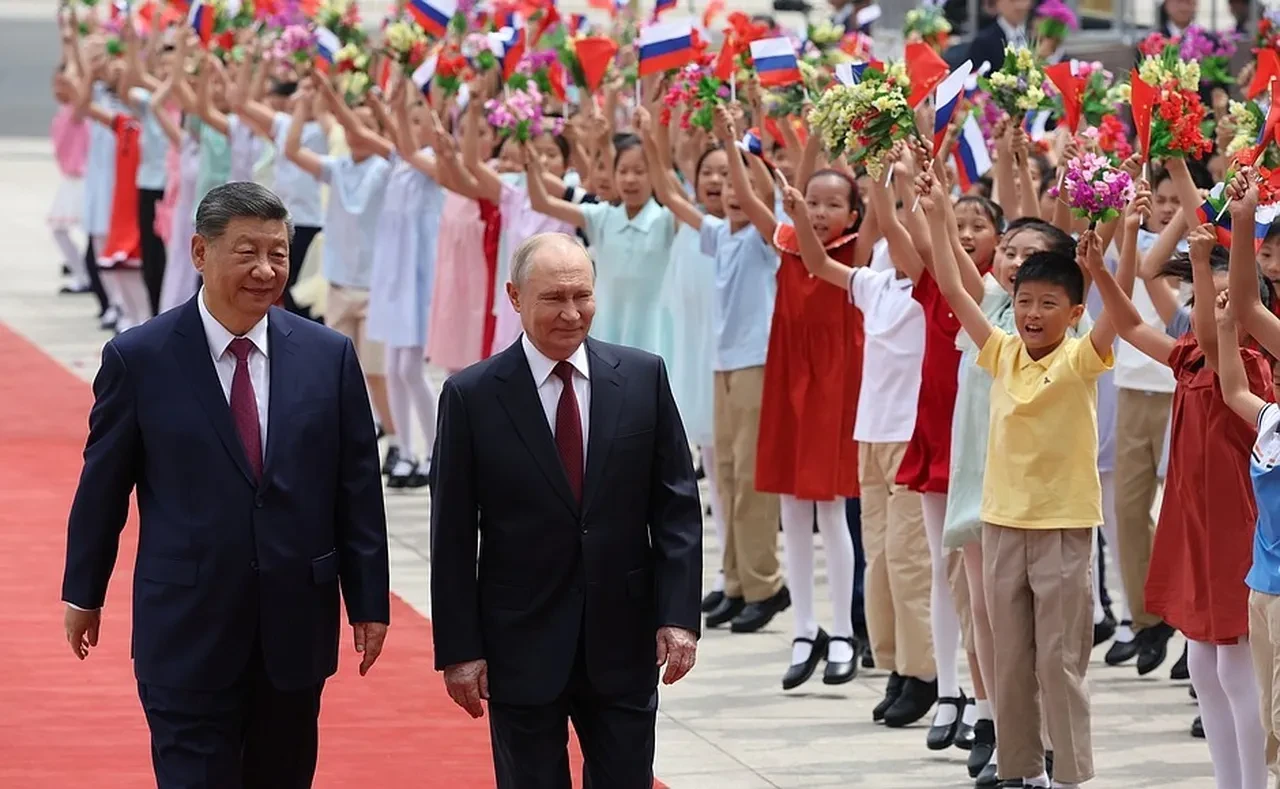 Rus lider Putin ve Çin Devlet Başkanı Xi'nin buluşmasında Trump'a yaylım ateşi: Orman kanunu göndermesi