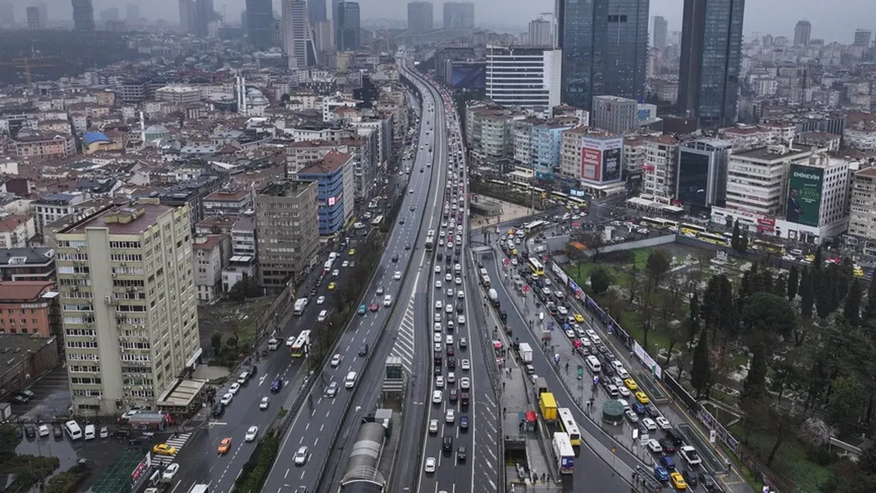 "Sağa dön" dönemi kapanıyor! Yerli navigasyondan sürücüleri hayran bırakacak özellik
