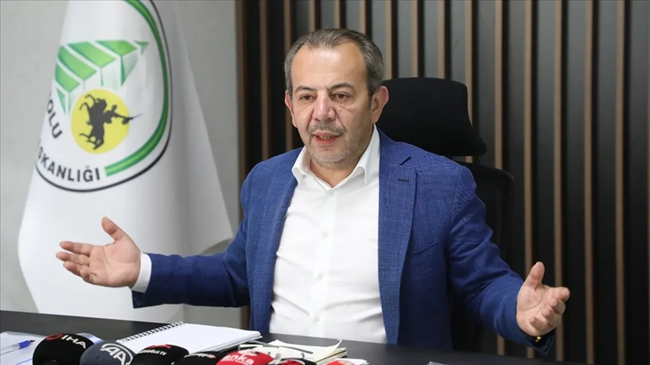 Tanju Özcan'ın yat fotoğrafının perde arkasıyla ilgili yüz kızartacak iddialar! Ferhat Murat siyasilerin isimlerini açıklayıp şebekeye işaret etti