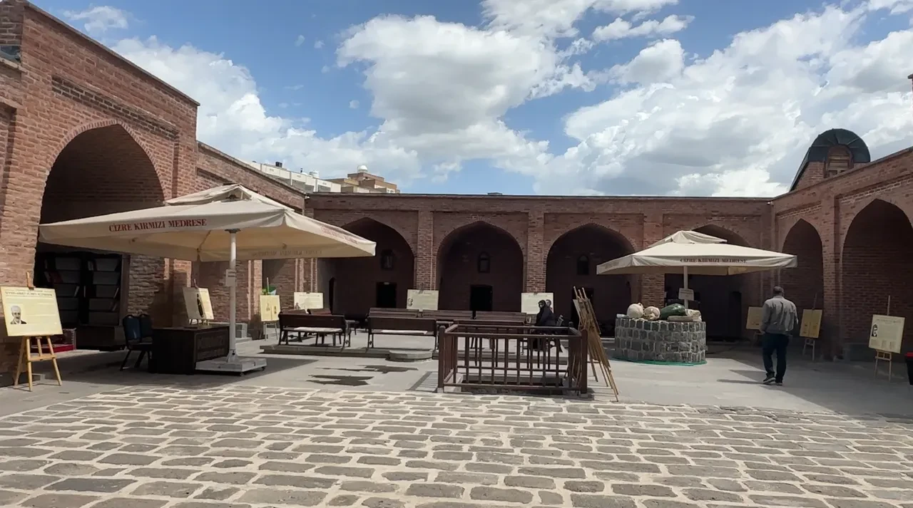 Yasaklı bölgeden turizm cennetine!