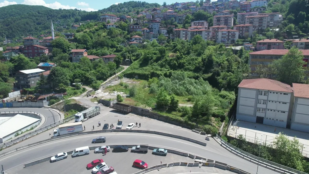 Zonguldak'ta 40 dakikalık yol 8 dakikaya düşecek! 26 milyar liralık dev proje için imzalar atıldı