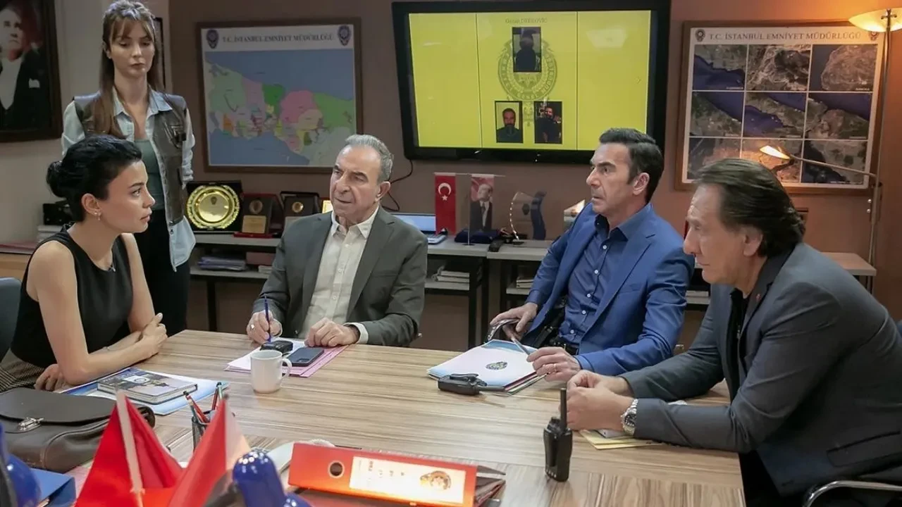20 sezonluk Arka Sokaklar final yapıyor! Hayranları tepki gösterdi