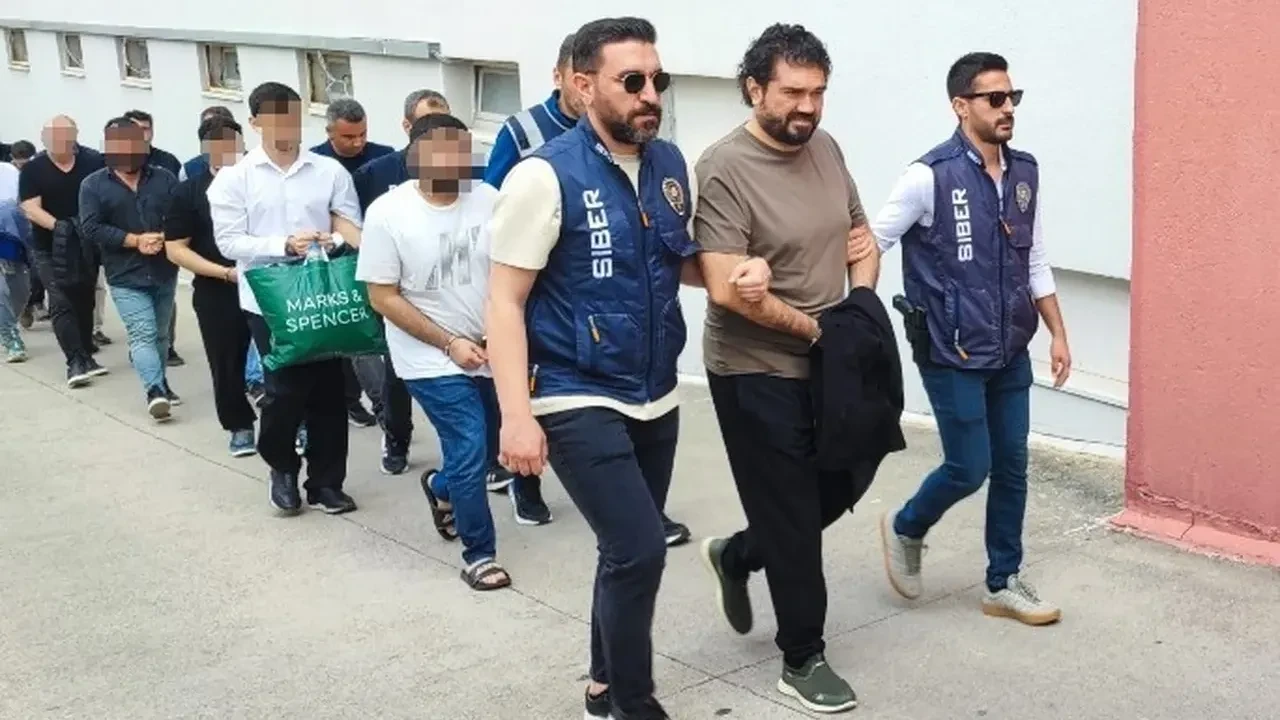 Çökertilen çeteden Rasim Ozan Kütahyalı'ya uzanan yol! Telefon şifresi kırılınca her şey ortaya çıktı