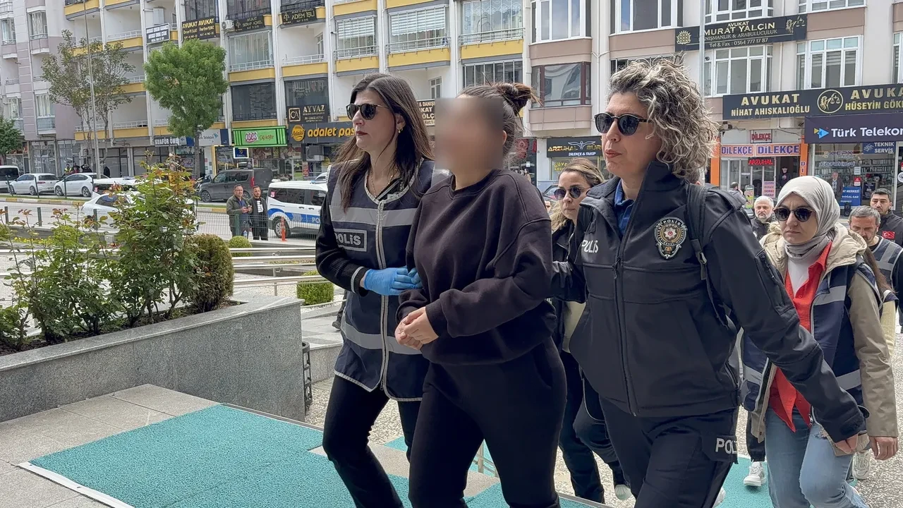 Güzellik salonunda akılalmaz üçkağıt: Müşterileri oyalayıp, vurgun yapmışlar