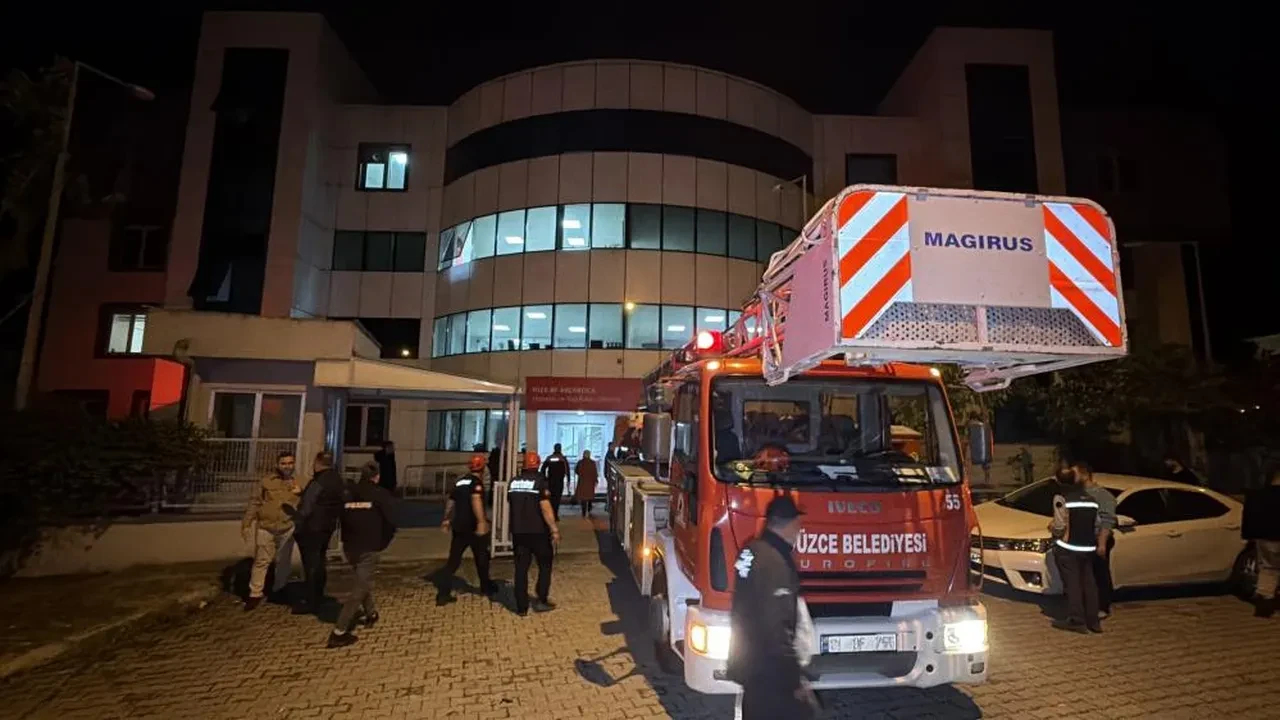 Huzurevinde korkutan yangın: 54 kişi tahliye edildi