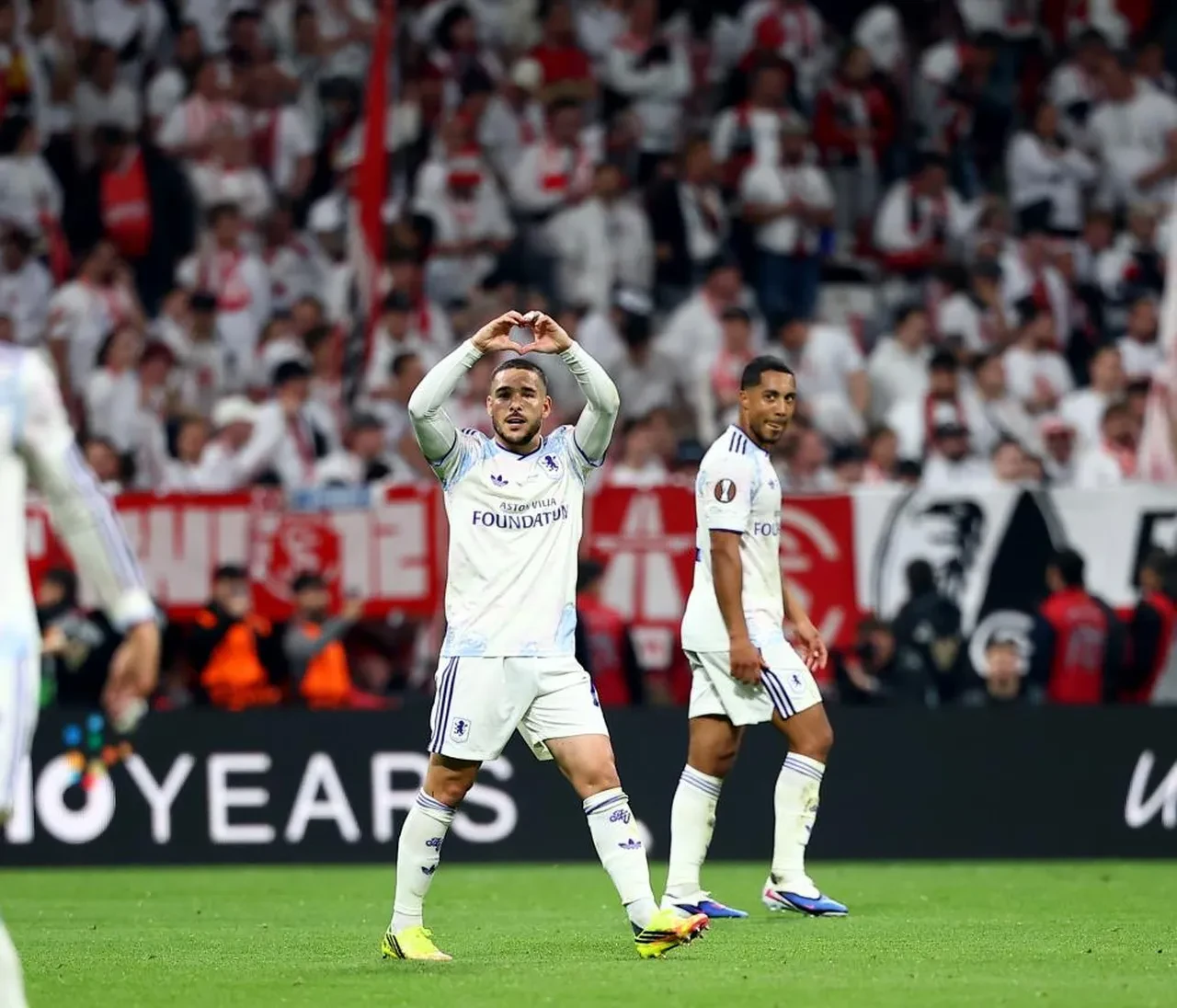 İstanbul'daki finalde Aston Villla Freiburg'a şans tanımadı! UEFA Avrupa Ligi şampiyonu oldu