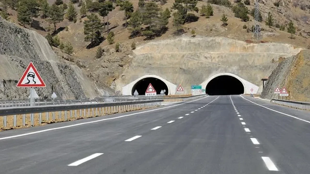 Köprü ve otoyollar ne zaman ücretsiz olacak? Bayram tatili köprü ve otoyolların durumu