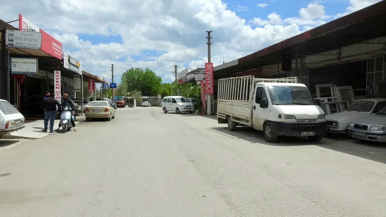 Muğla'da "Arabam çalındı" diye ihbar etti: Altından çıkan gerçek polisi bile şaşırttı