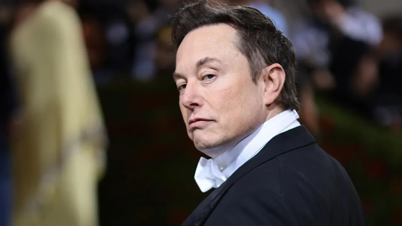 Musk’tan trilyon dolarlık hamle: SpaceX halka arz için düğmeye bastı