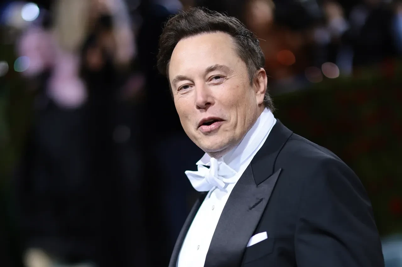 Musk’tan trilyon dolarlık hamle: SpaceX halka arz için düğmeye bastı