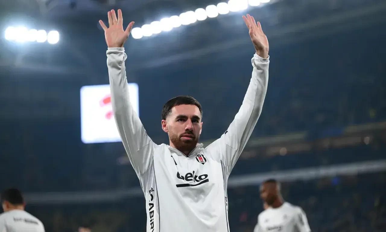 Önder Özen ayağının tozuyla neşteri vurdu! 16 futbolcuyu tek kalemle sildi: İşte o isimler