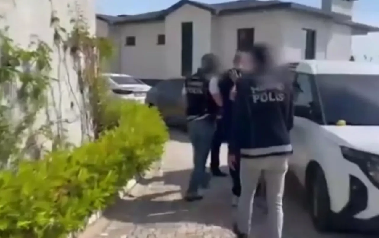 Uyuşturucu baronlarına büyük darbe! Zehir yolları tek tek deşifre edildi