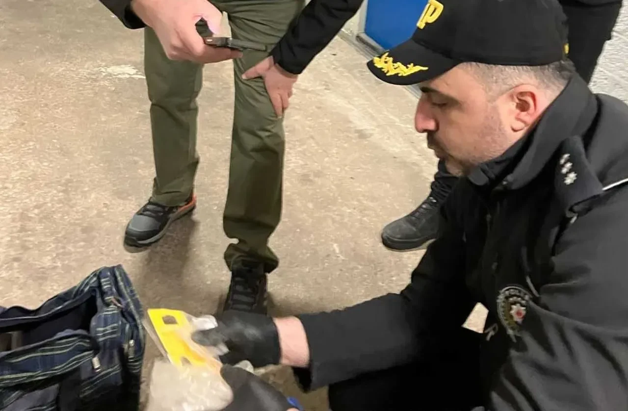 Uyuşturucu baronlarına büyük darbe! Zehir yolları tek tek deşifre edildi