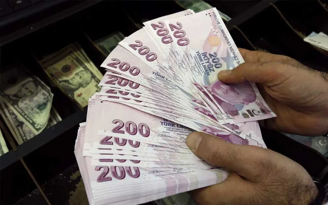 Varlık barışı düzenlemesi Meclis'ten geçti: Kazancını Türkiye'ye getirene vergi muafiyeti, SGK borçlarına 72 ay taksit