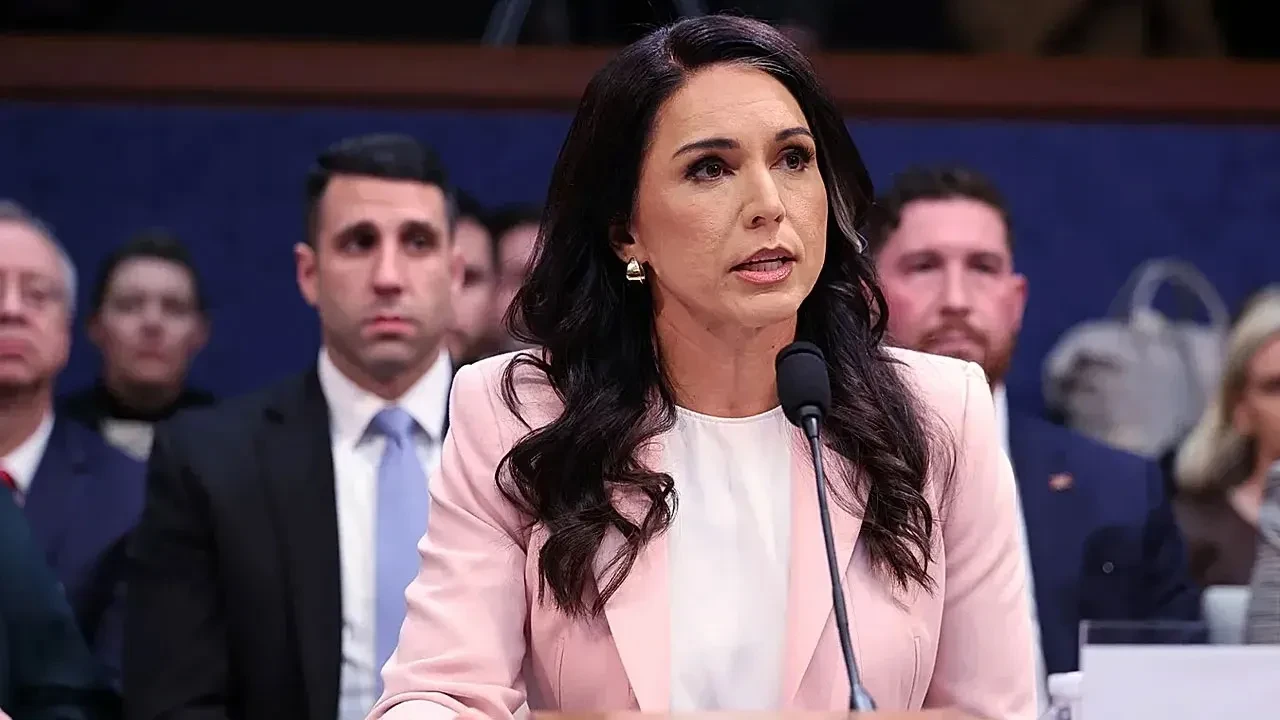 ABD'de üst düzey istifa: İstihbarat Direktörü Tulsi Gabbard görevinden ayrıldı