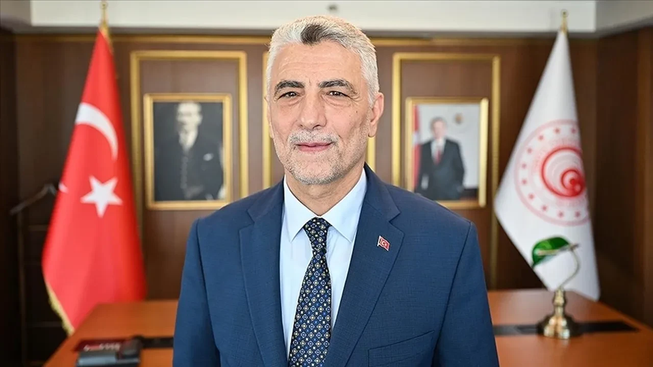 Bakan Bolat: 'Nisanda Cumhuriyet tarihimizin en yüksek ikinci aylık mal ihracatına ulaştık'