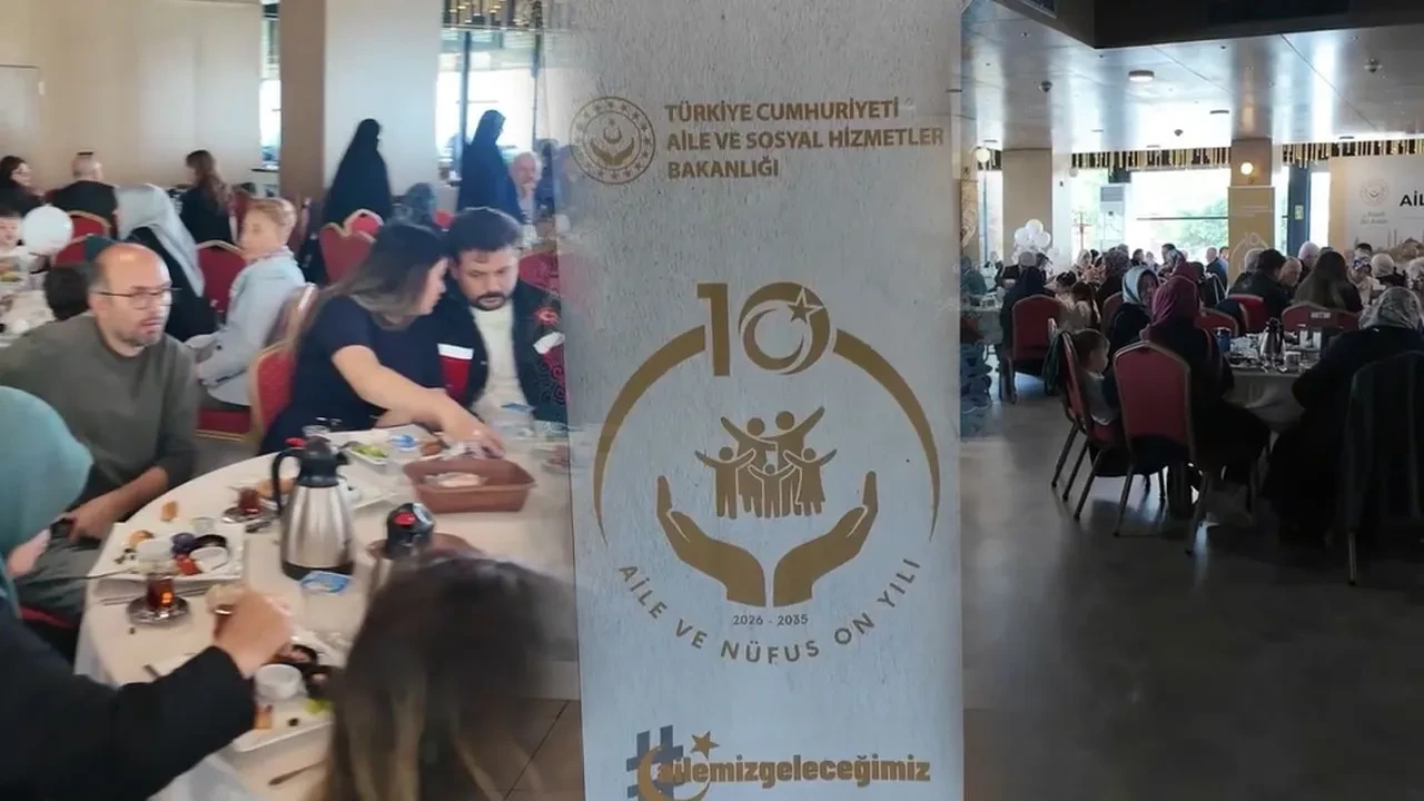 Cumhurbaşkanı Erdoğan ilan etmişti: "Milli Aile Haftası" İstanbul'da üç neslin buluştuğu anlamlı programla başladı
