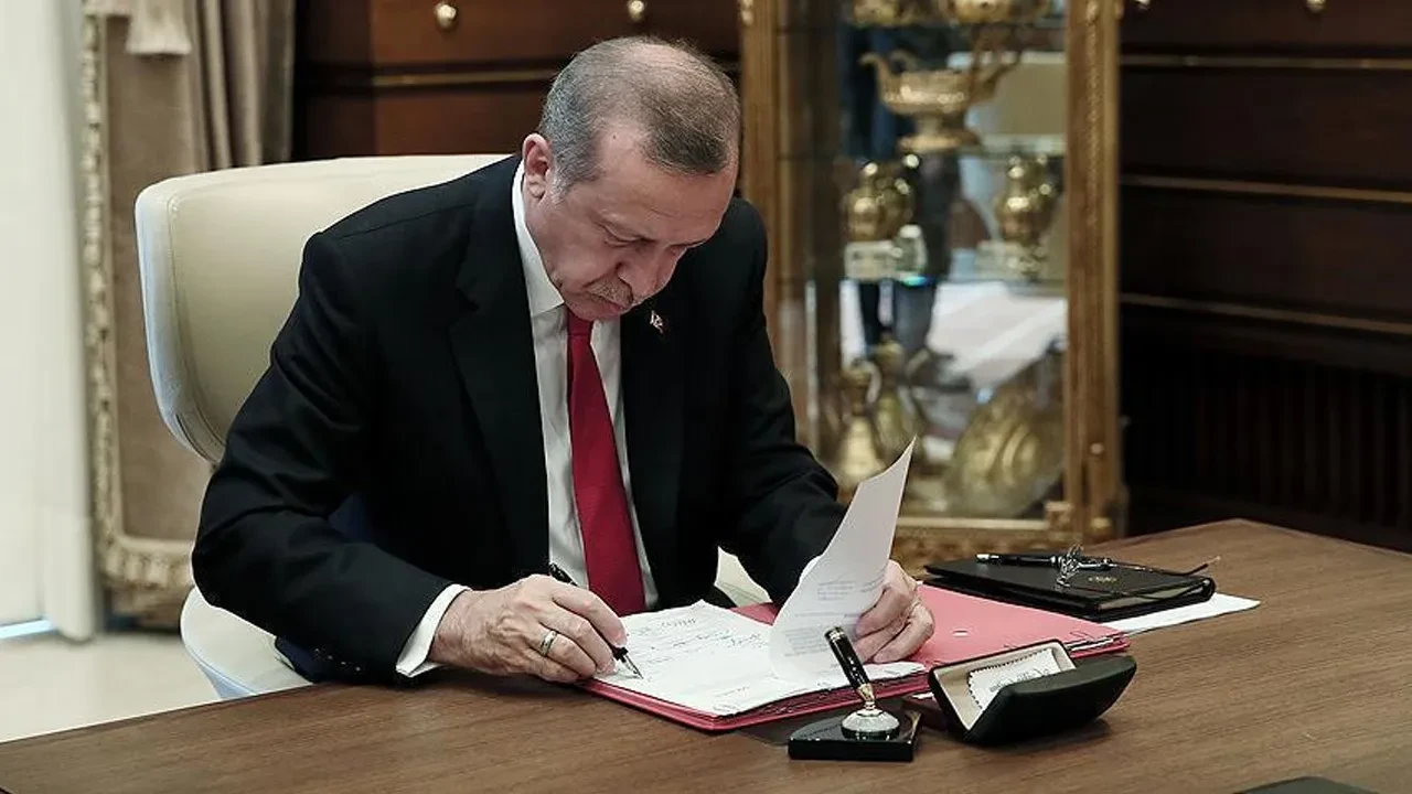 Cumhurbaşkanı Erdoğan'dan 4 bakanlık ve KOSGEB için atama ve görevden alma kararları