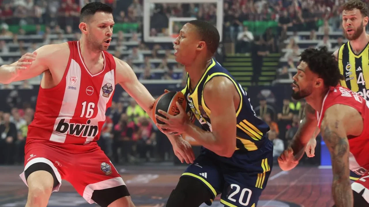 Fenerbahçe Beko, Final Four'dan elendi! Sarı-lacivertliler, EuroLeague'de Olympiakos'a kaybetti