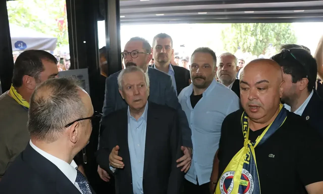 Fenerbahçe’de tarihi çağrı: Aziz Yıldırım yönetim listesini açıkladı, Ali Koç ve Hakan Safi’ye seslendi!
