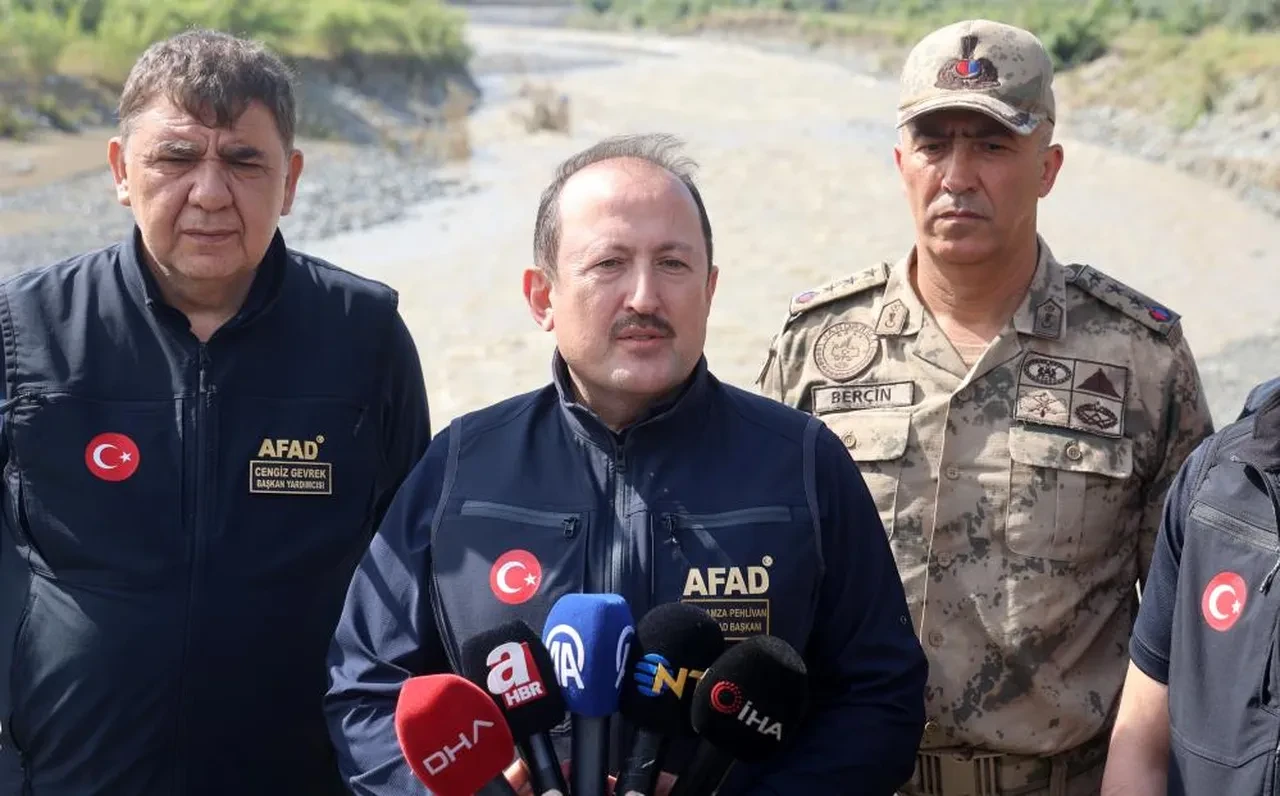 Hatay’daki sel felaketinde can kaybı 4’e yükseldi! AFAD Başkanı Pehlivan: Yarınki 42 il alarmı için en kötü senaryo hazır!