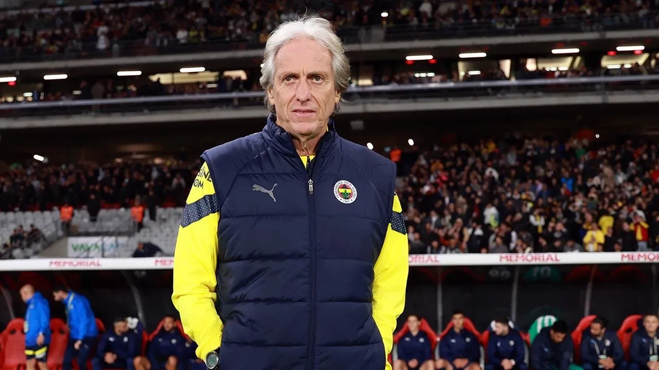 Jorge Jesus Fenerbahçe'ye geri mi dönüyor? Al Nassr'ın şampiyonluk maçının ardından resmen açıkladı