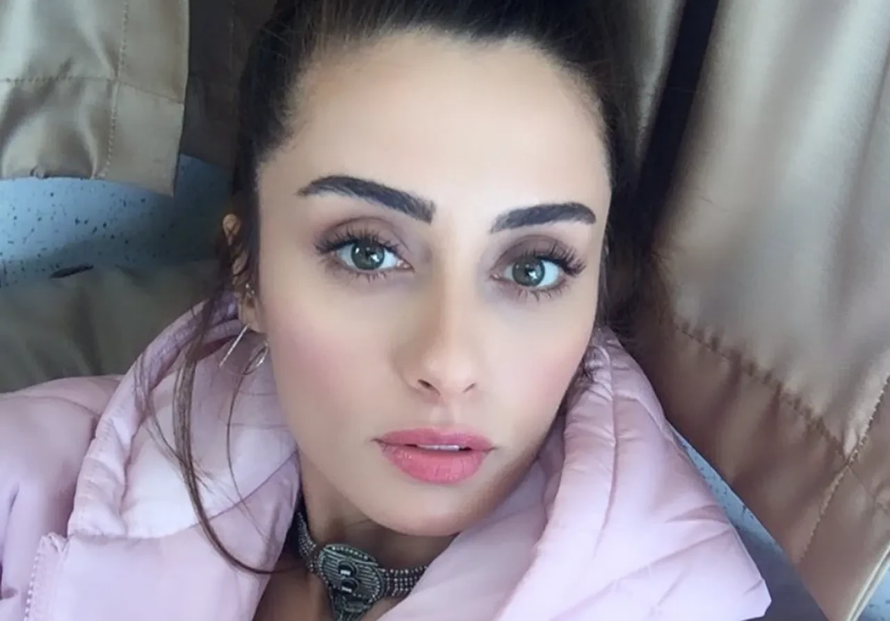 kızılcık şerbetinde hilal kimdir