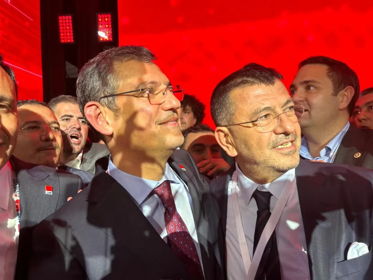 Kurultayda tarihi rüşvet skandalı! İşte CHP'yi sallayacak ifade: Belediye paraları Ulaş Karasu’nun evinde toplanıyordu!