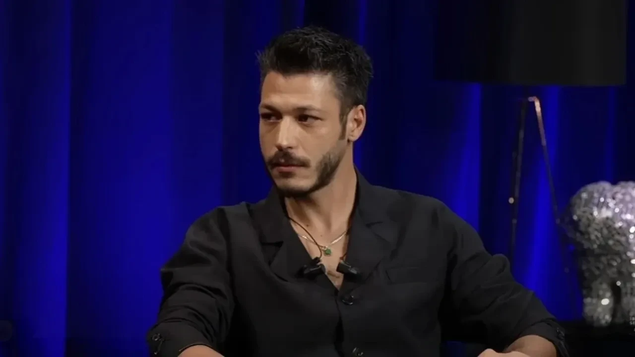 “Mercan Köşk”te sürpriz eşleşme! Kubilay Aka ve Hafsanur Sancaktutan başrolü paylaşıyor