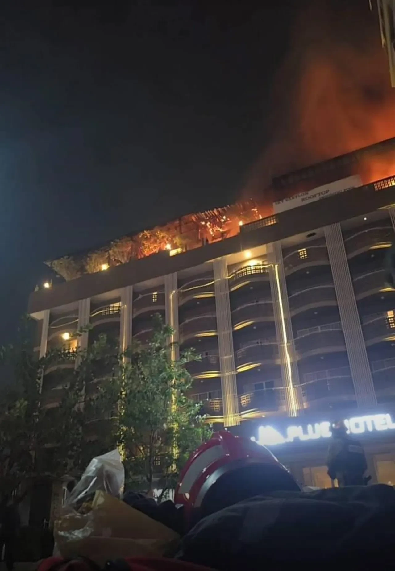 Tayland'ın turistik kenti Pattaya'da otel yangını: 4 yaralı, 240 kişi tahliye edildi