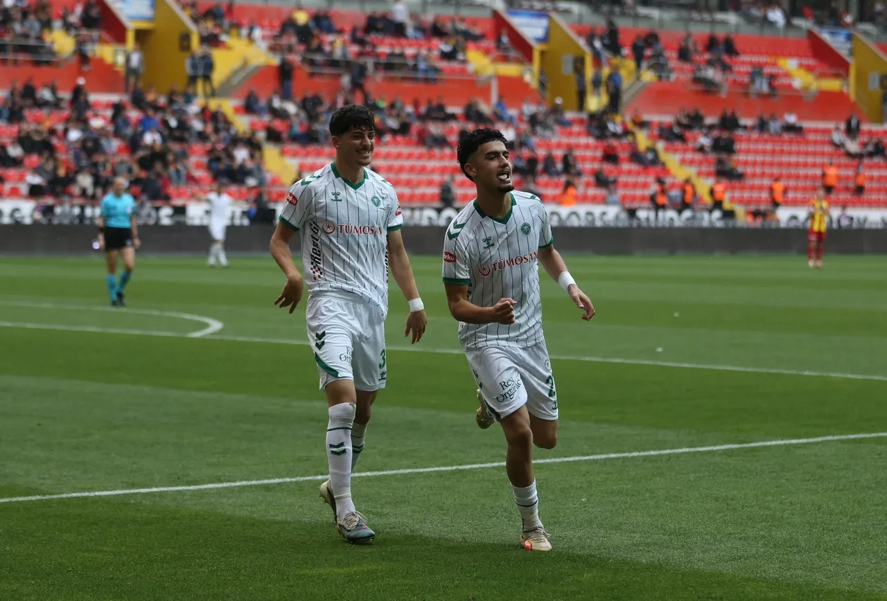 Trabzonspor ve Konyaspor tarihi finalde karşı karşıya! İşte mücadelenin muhtemel 11'leri