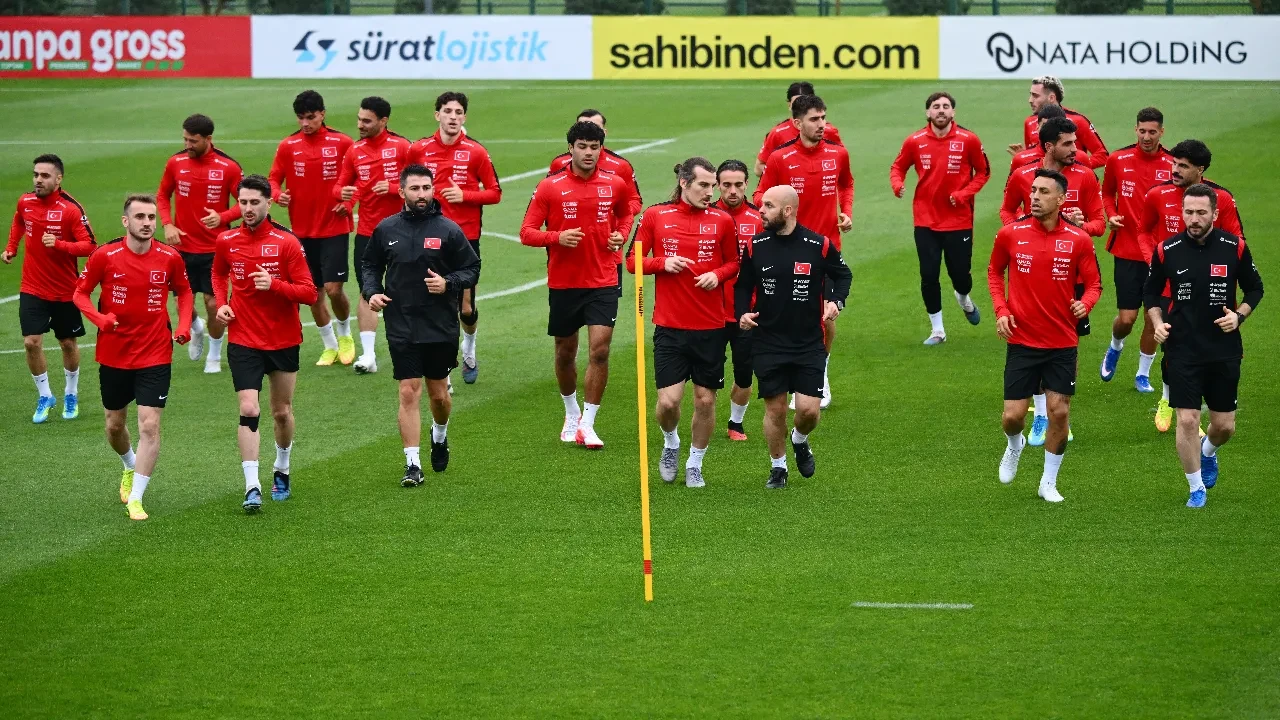 Türkiye, Dünya Kupası hazırlıklarına başladı! A Milli Takım, Riva'da ilk antrenmanını yaptı