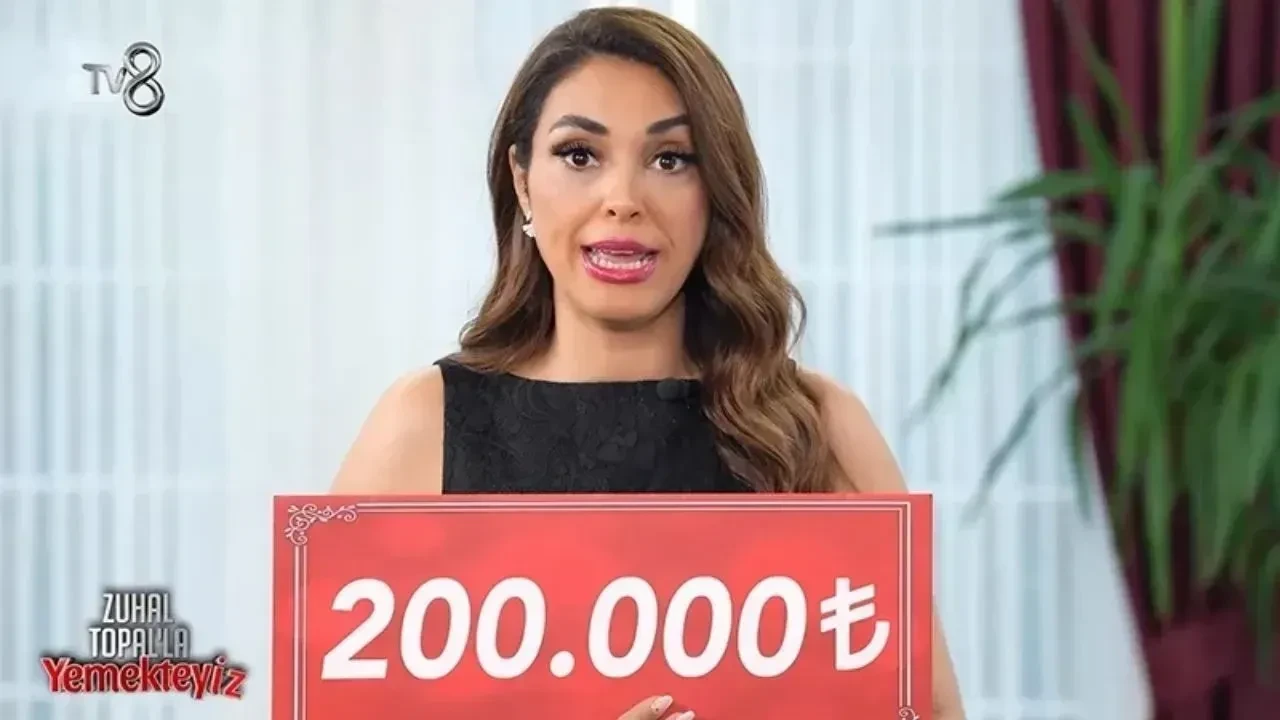 zuhal topalla yemekteyiz