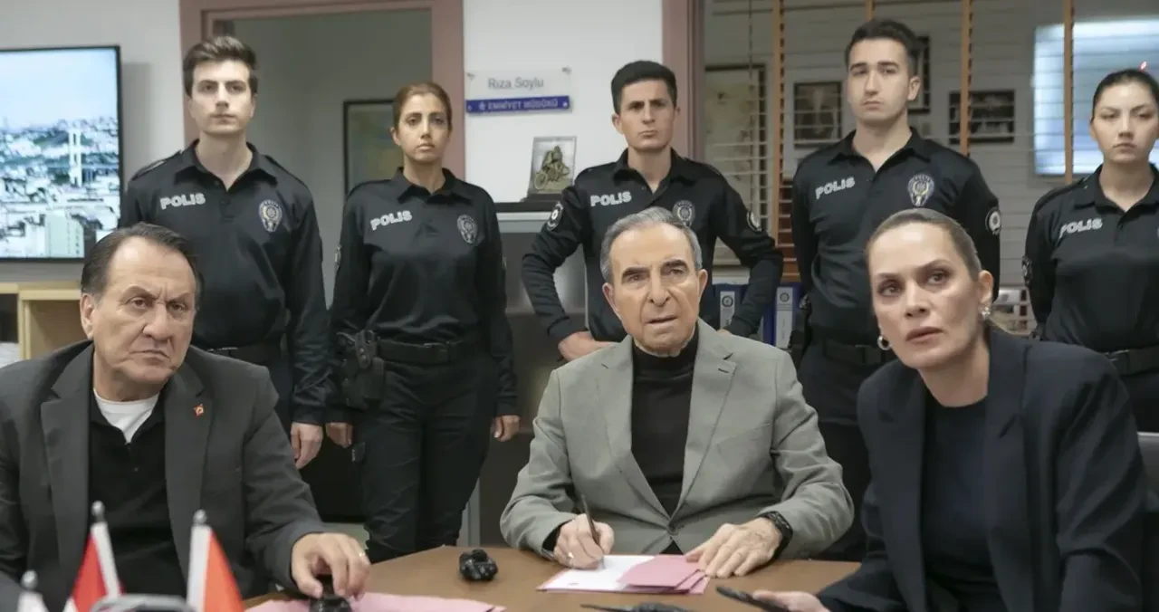 Arka Sokaklar dizisinin Zeliş'i Yüsra Geyik'ten final açıklaması! Arka Sokaklar finale gidecek mi?