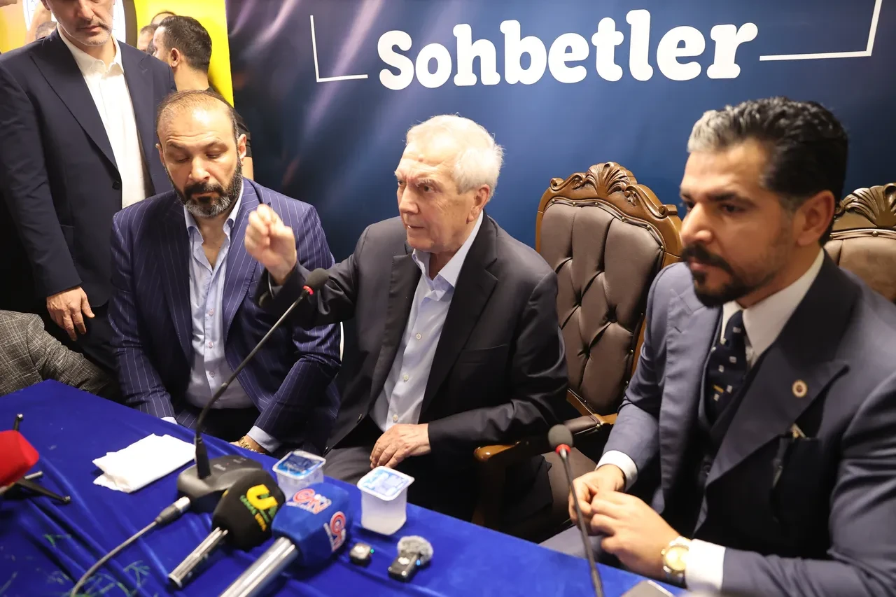 Aziz Yıldırım: Fenerbahçe’nin gidişatını durdurmaya geliyorum, biz durduramazsak kimse durduramaz