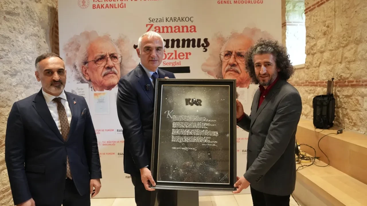 Bakan Ersoy duyurdu: Sezai Karakoç'un gizli arşivi ilk kez görülecek