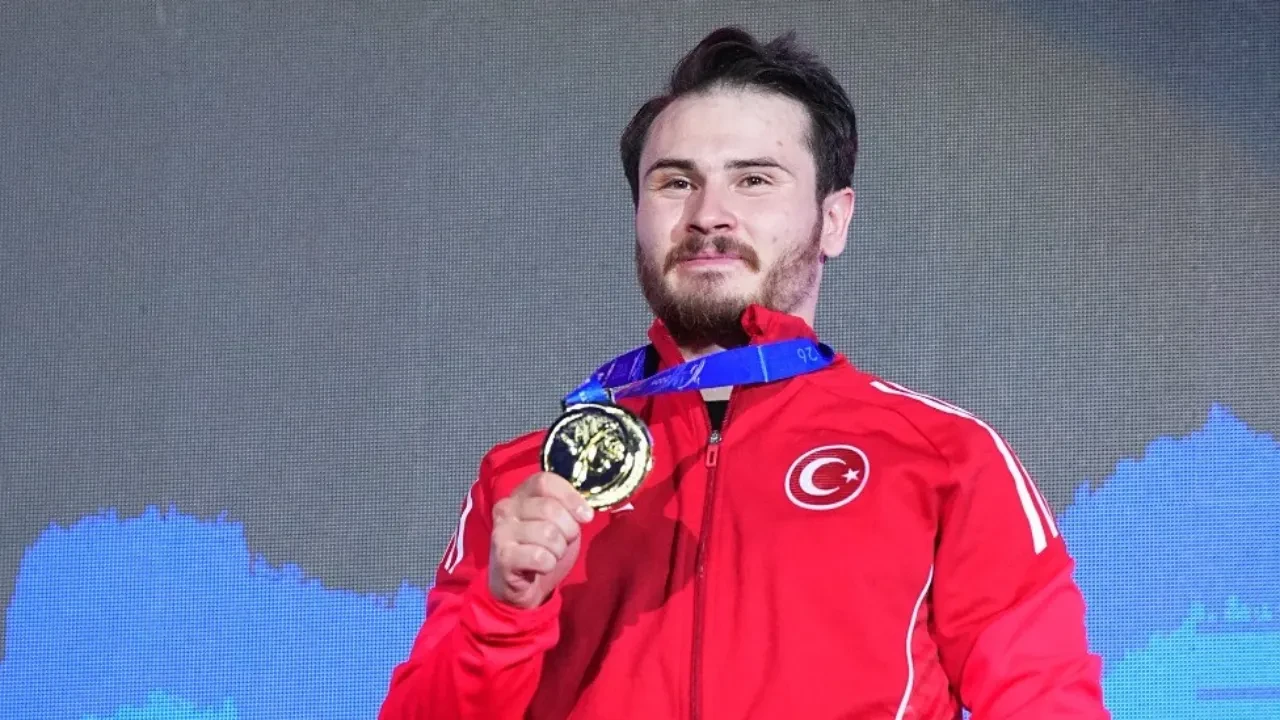 Enes Özdemir'den Avrupa Karate Şampiyonası'nda altın madalya