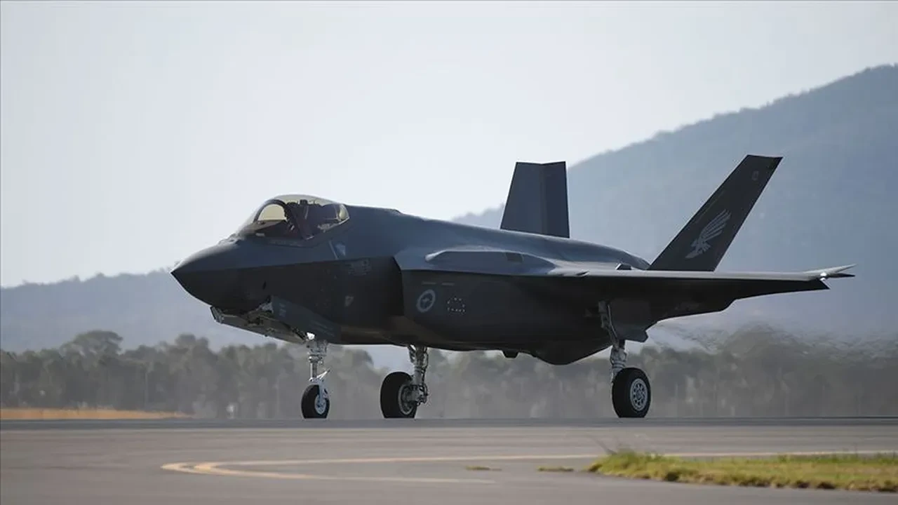 F-35’ler ilk uçuşta arıza yaptı: İngiltere’nin uçaklar mahsur kaldı