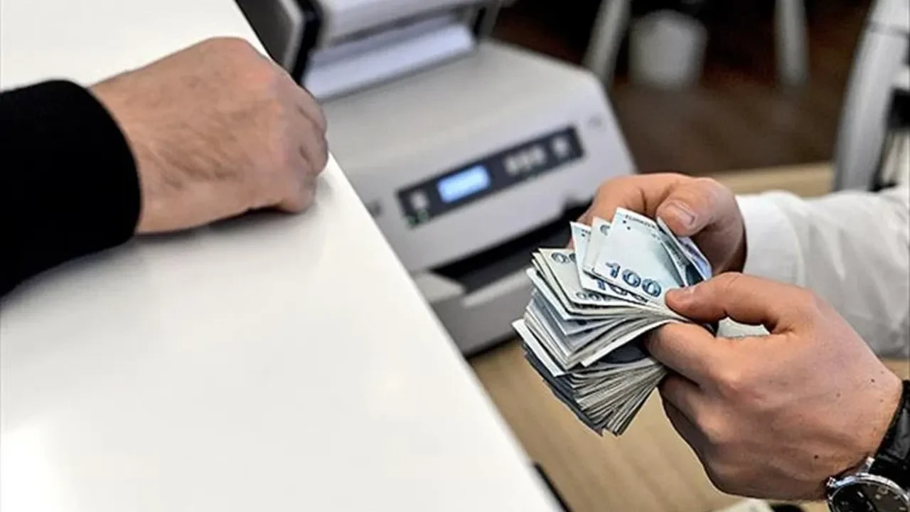İhtiyaç ve taşıt kredilerinde fren: Merkez Bankası büyüme limitini düşürdü