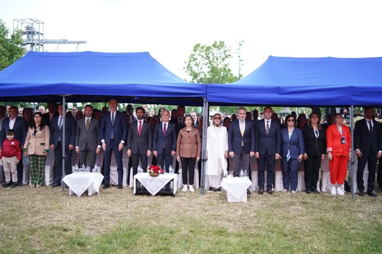 Kırklareli’nde yaşayan miras şöleni: Kakava ateşiyle festival coşkusu!