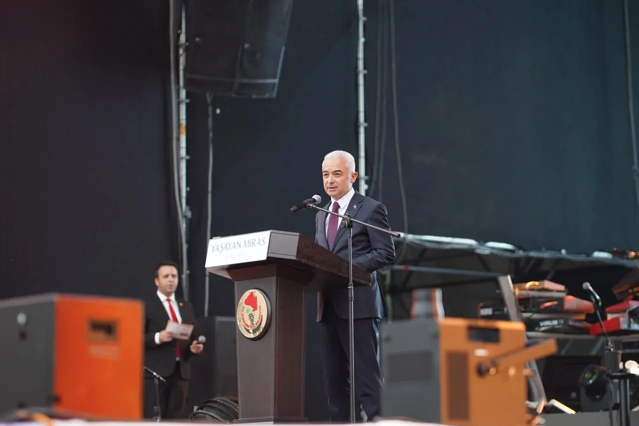 Kırklareli’nde yaşayan miras şöleni: Kakava ateşiyle festival coşkusu!