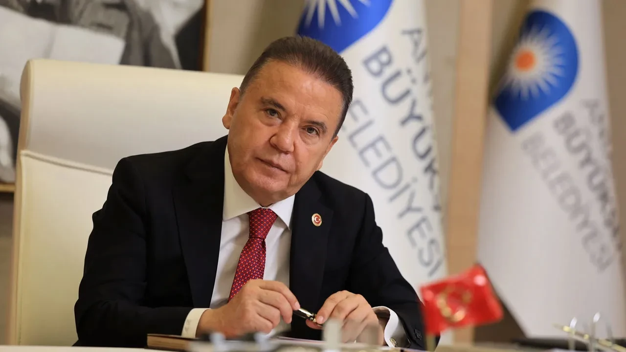 Muhittin Böcek'e kamu zararı soruşturmasında ev hapsi verildi
