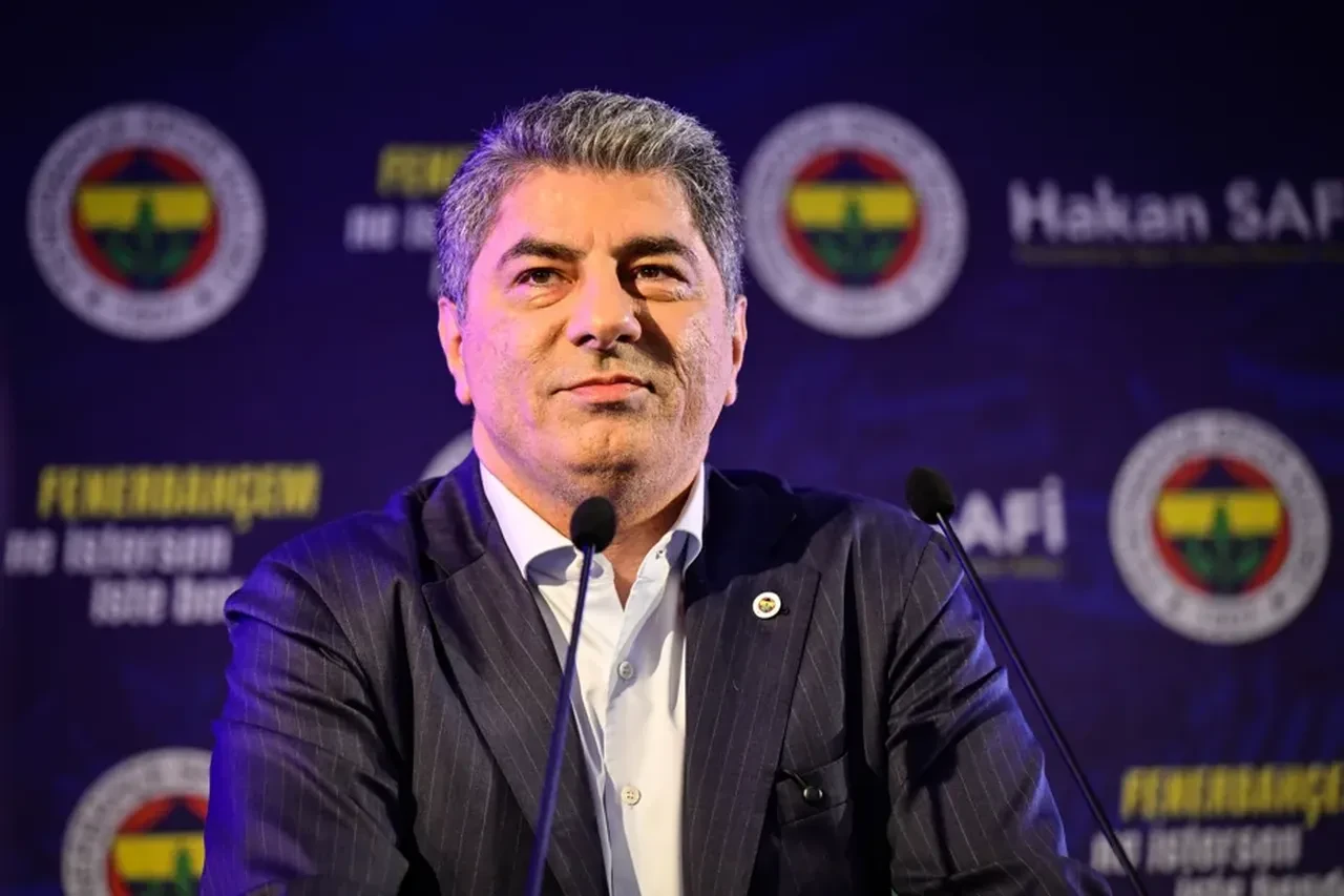 Seçim öncesi tansiyon yükseldi: Hakan Safi önce Aziz Yıldırım'a cevap verdi sonra teknik direktör adayını açıkladı!