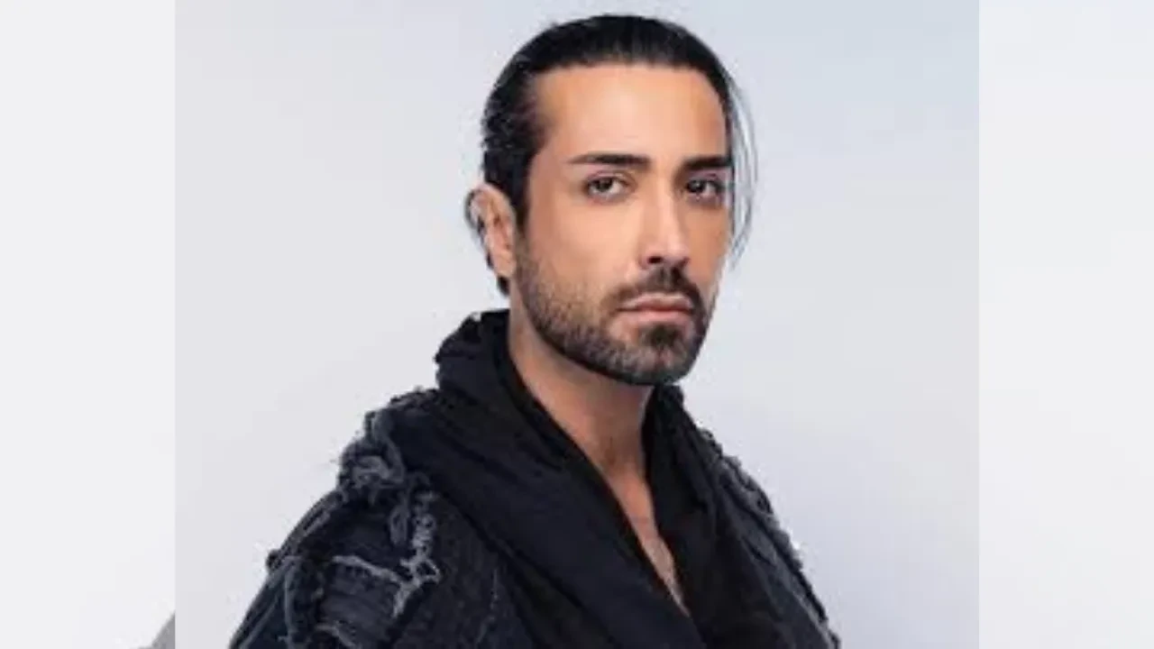 Tan Taşçı sahnede alevlerin arasında kaldı yüzü yandı! İzmir konserinde korkutan anlar