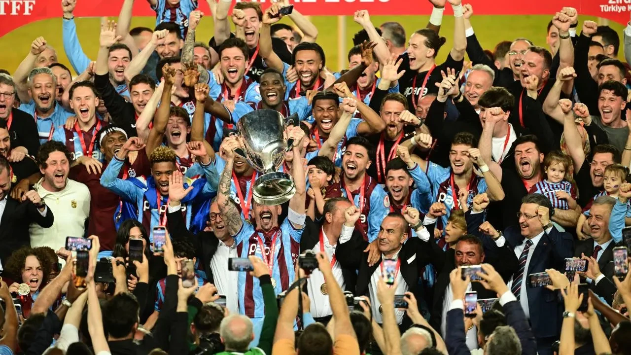 Trabzonspor Başkanı Ertuğrul Doğan, Türkiye Kupası şampiyonluğuyla ilgili konuştu! "Bu daha başlangıç"