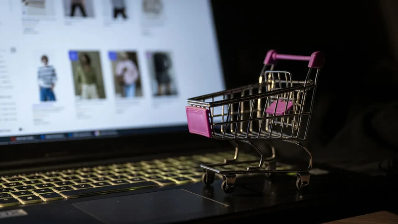 Z kuşağı online alışverişte kriz çıkardı