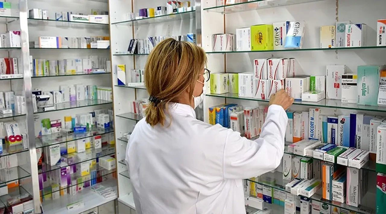 25 Mayıs Pazartesi (yarın) eczaneler açık mı kapalı mı? Nöbetçi eczane nereden bulurum?