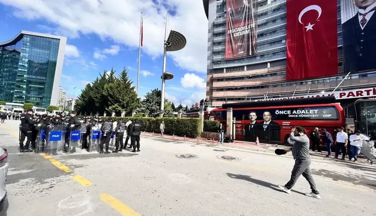CHP lideri Kemal Kılıçdaroğlu'ndan partililere çağrı: Mahkeme kararına uyun