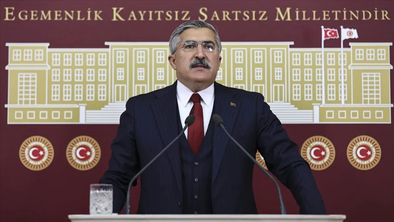 CHP’deki kriz TBMM önüne taşındı! Hüseyin Yayman’dan Özgür Özel ve ekibine 'seviyesiz slogan' kınaması  